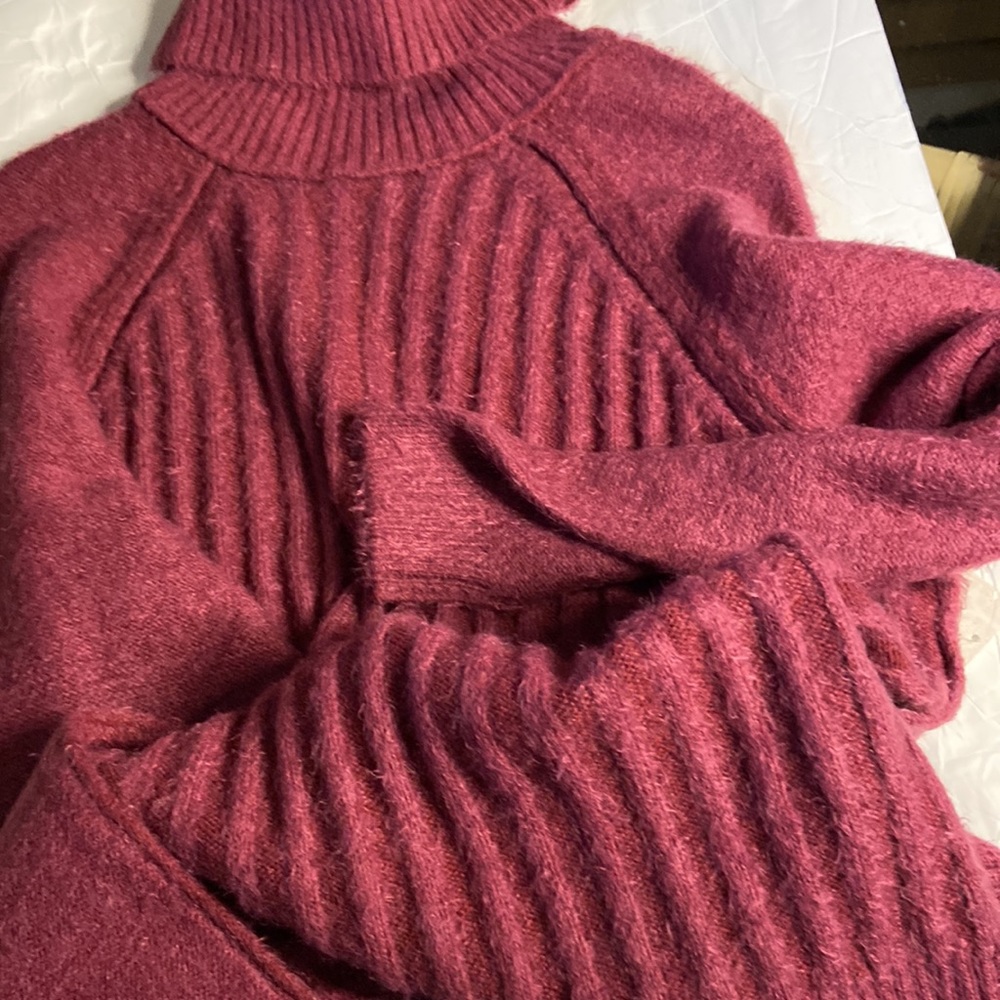 Free People sweater - Picture 11 of 11